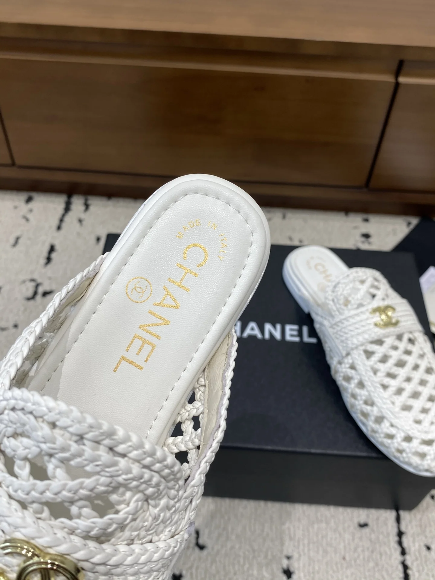 CHANEL Slides Mesh and Leather White-Gold EU35-39 B71202609110236 - Image 6