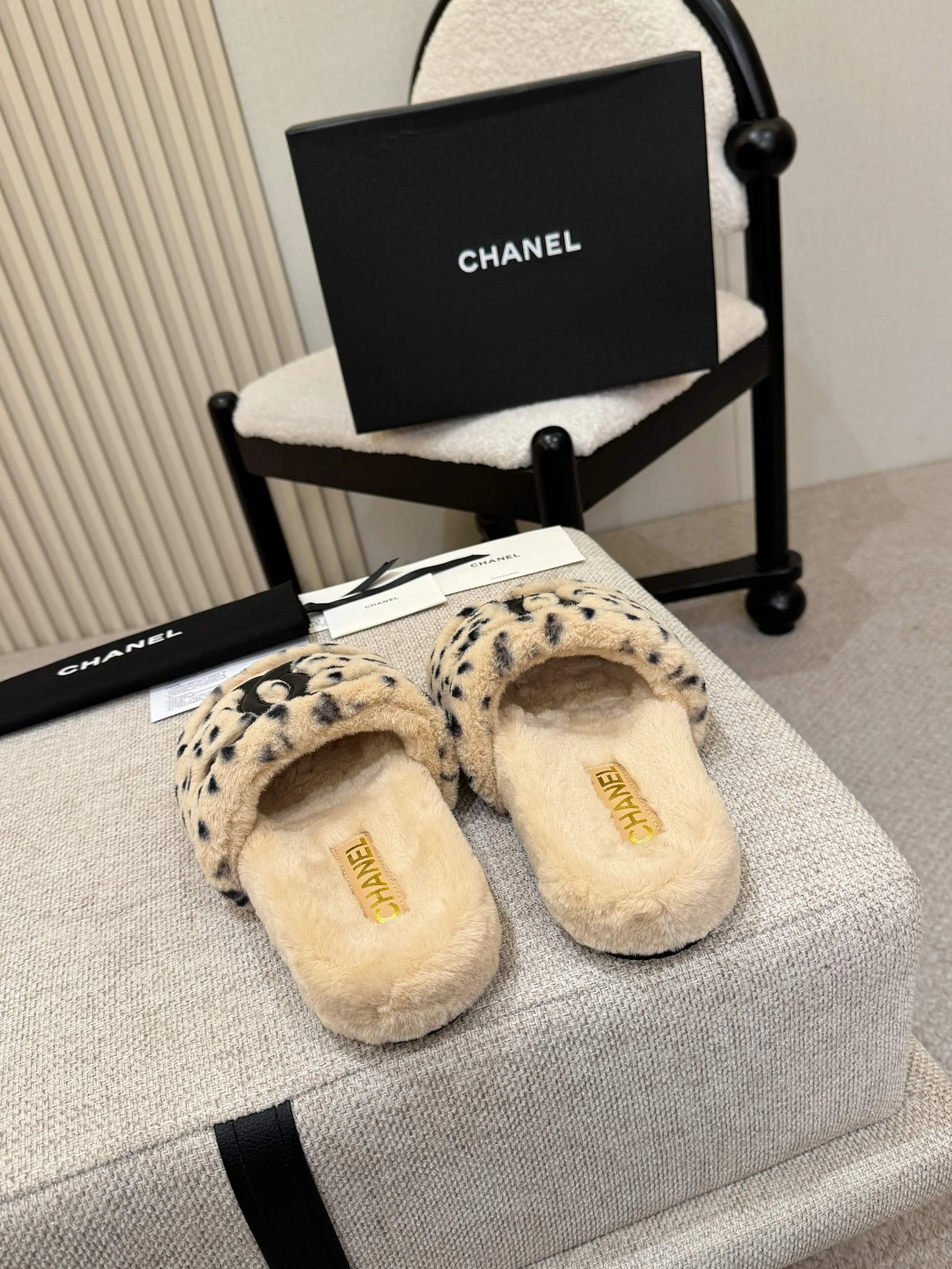 CHANEL Slides Wool Beige-Black EU35-42 A80202609110513 - Image 11