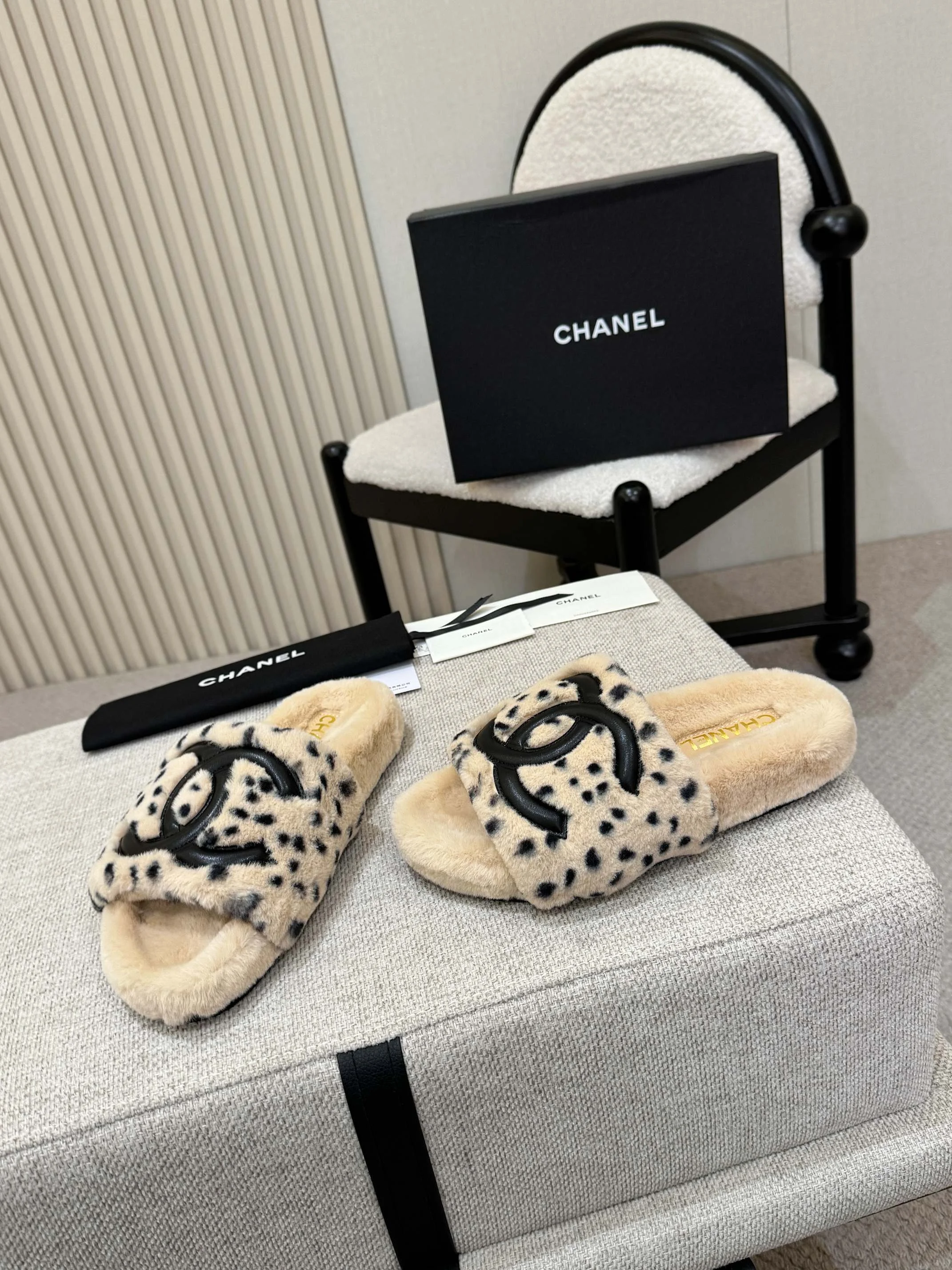 CHANEL Slides Wool Beige-Black EU35-42 A80202609110513 - Image 9