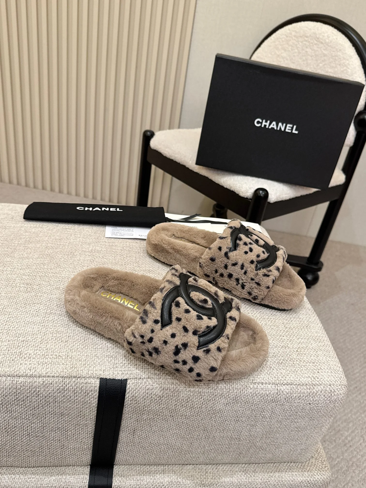 CHANEL Slides Wool Beige-Black EU35-42 A80202609110514 - Image 10