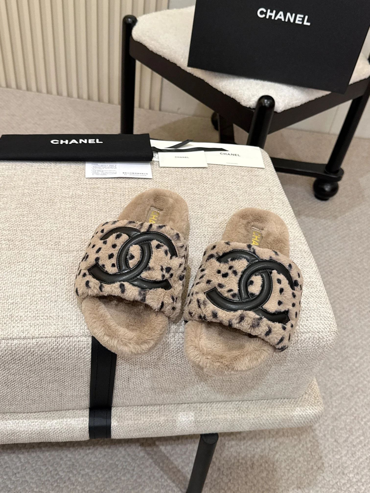 CHANEL Slides Wool Beige-Black EU35-42 A80202609110514 - Image 7