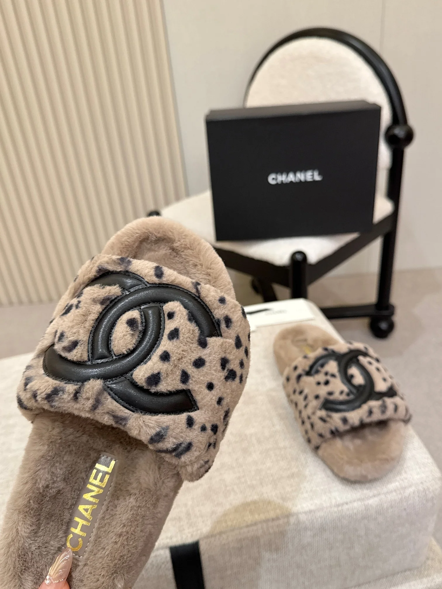 CHANEL Slides Wool Beige-Black EU35-42 A80202609110514 - Image 9