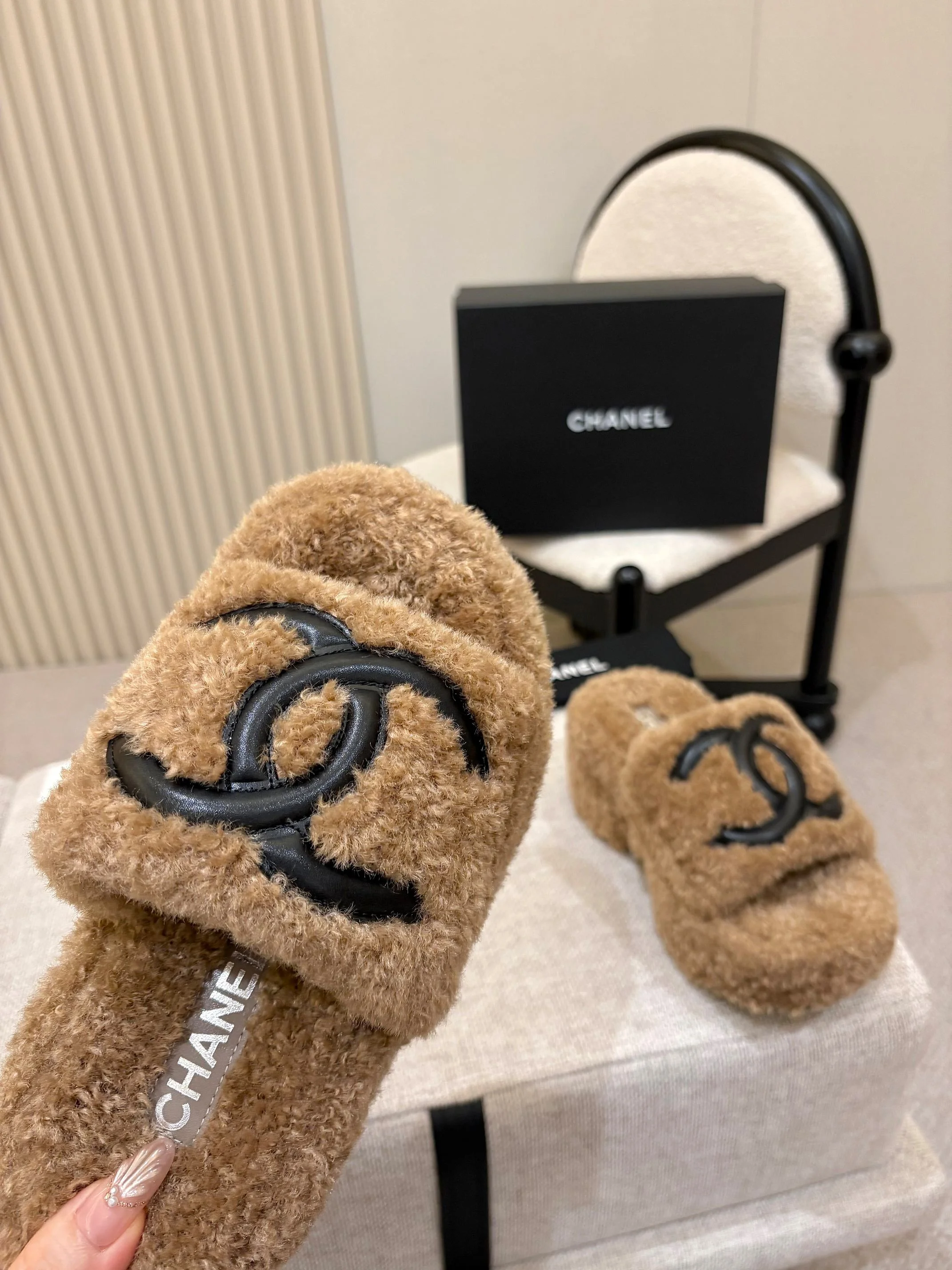CHANEL Slides Wool Brown-Black EU35-40 B20202609110560 - Image 11