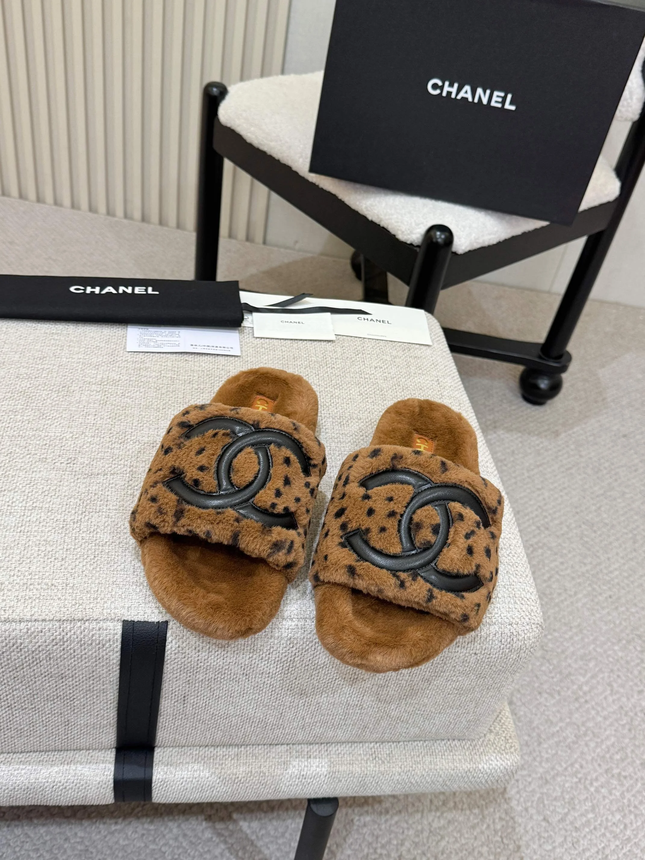 CHANEL Slides Wool Brown-Black EU35-42 A80202609110515