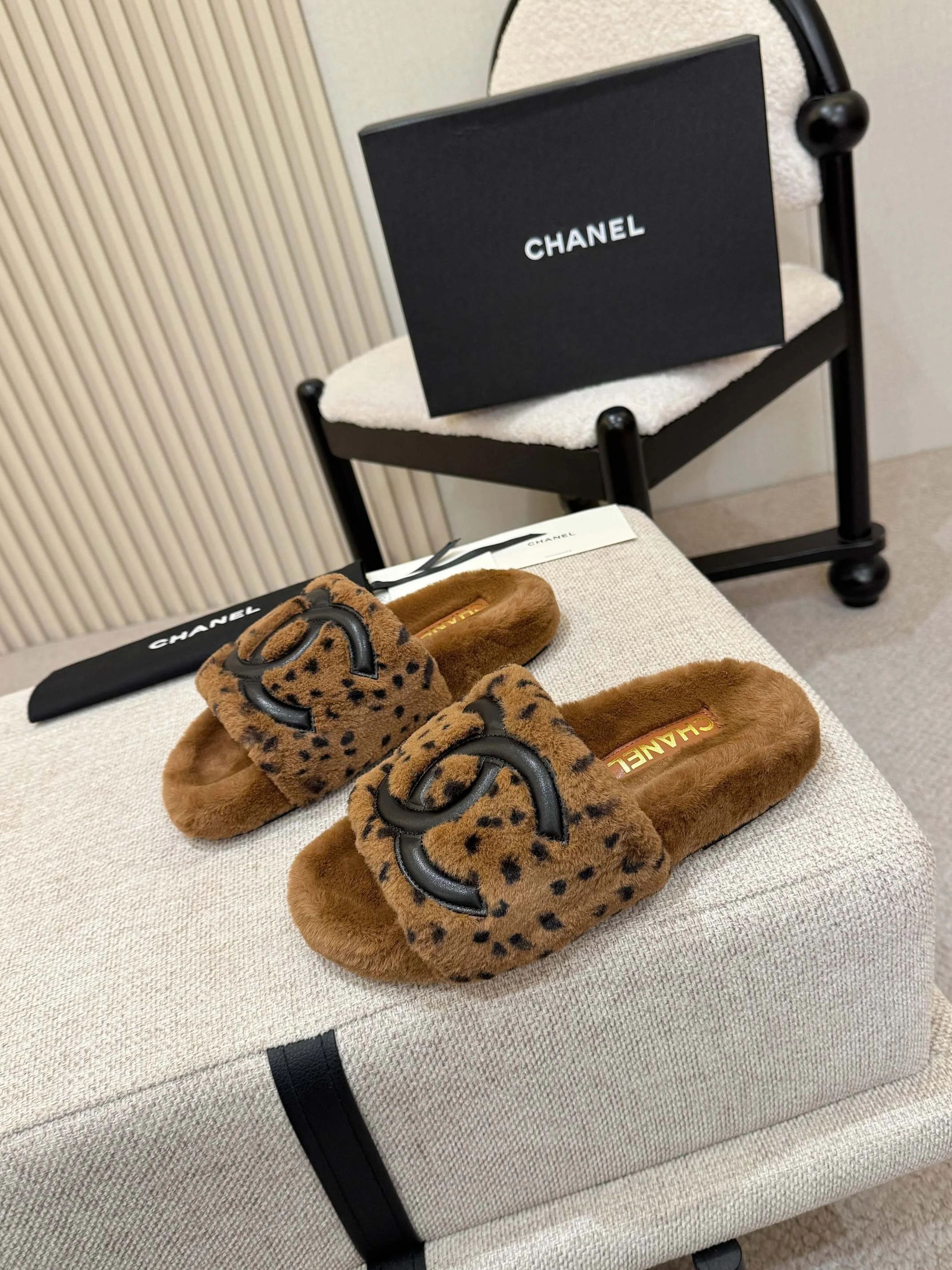 CHANEL Slides Wool Brown-Black EU35-42 A80202609110515 - Image 5