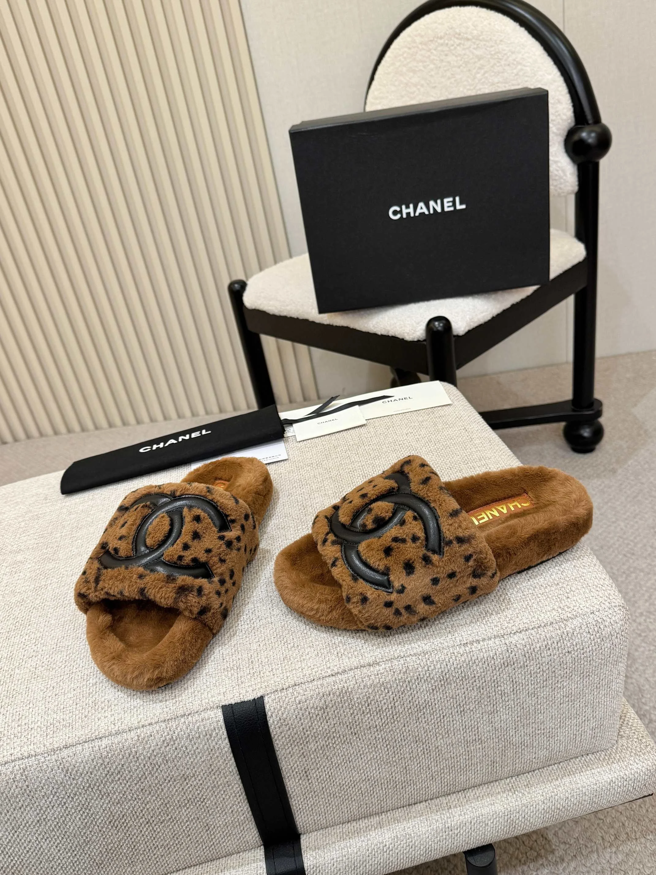 CHANEL Slides Wool Brown-Black EU35-42 A80202609110515 - Image 6