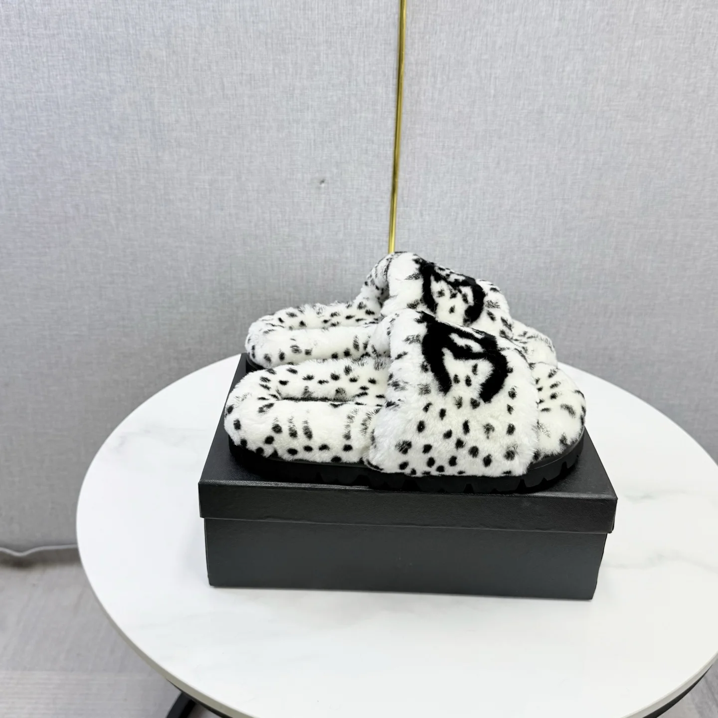 CHANEL Slides Wool Rubber White-Black EU35-39 B60202609110588