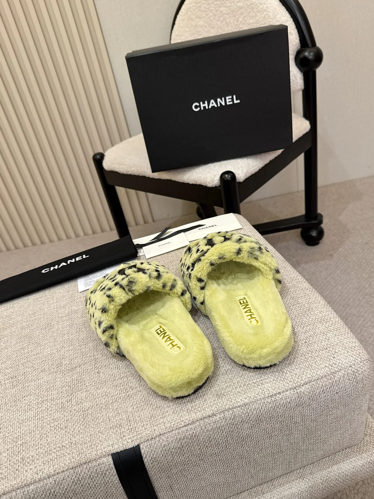 CHANEL Slides Wool Yellow-Black EU35-42 A80202609110517 - Image 10
