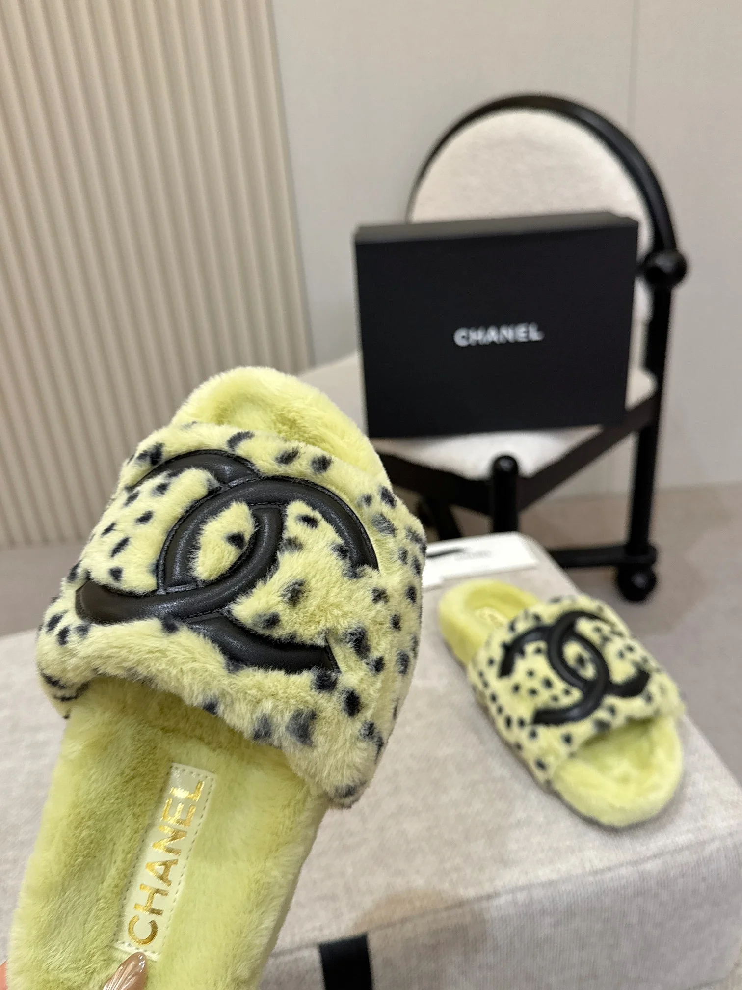 CHANEL Slides Wool Yellow-Black EU35-42 A80202609110517 - Image 7