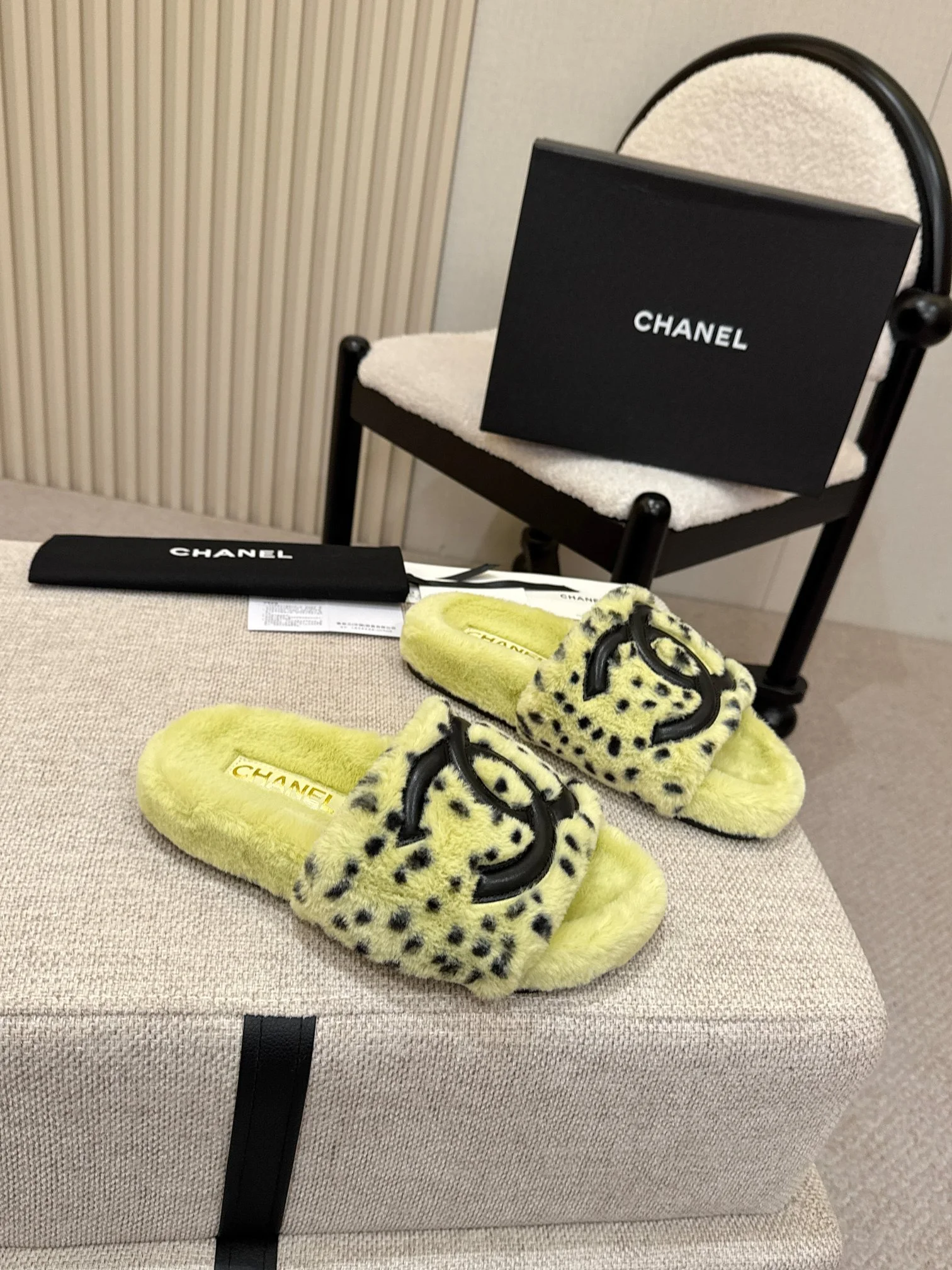 CHANEL Slides Wool Yellow-Black EU35-42 A80202609110517 - Image 9