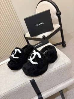 CHANEL Slippers Australian Wool Black-White EU35-40 B20202609110562