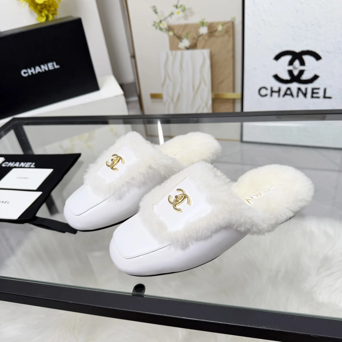 CHANEL Slippers Shearling Leather White-Gold EU35-41 B40202609110258 - Image 8
