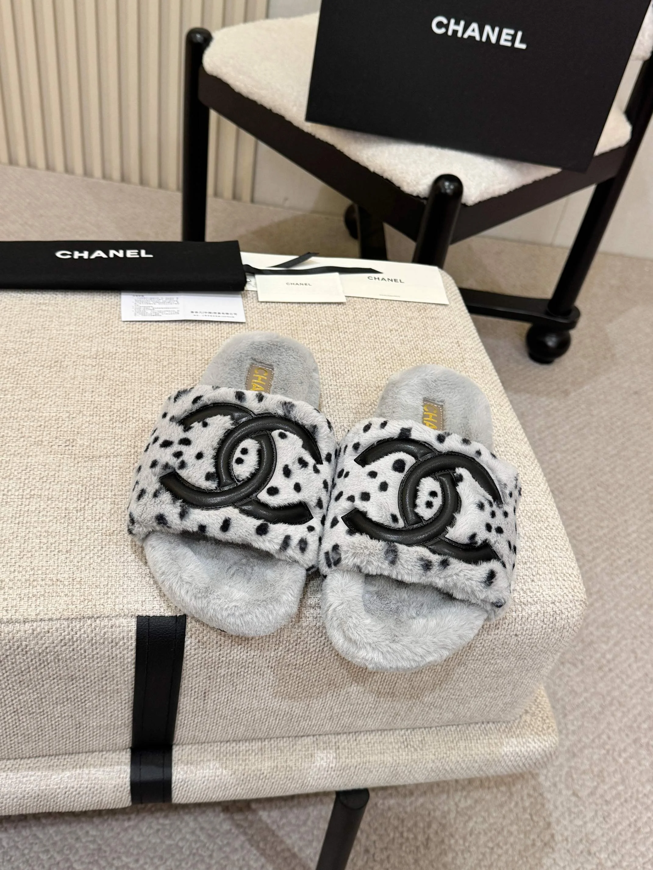 CHANEL Slippers Wool Grey-Black EU35-42 A80202609110516