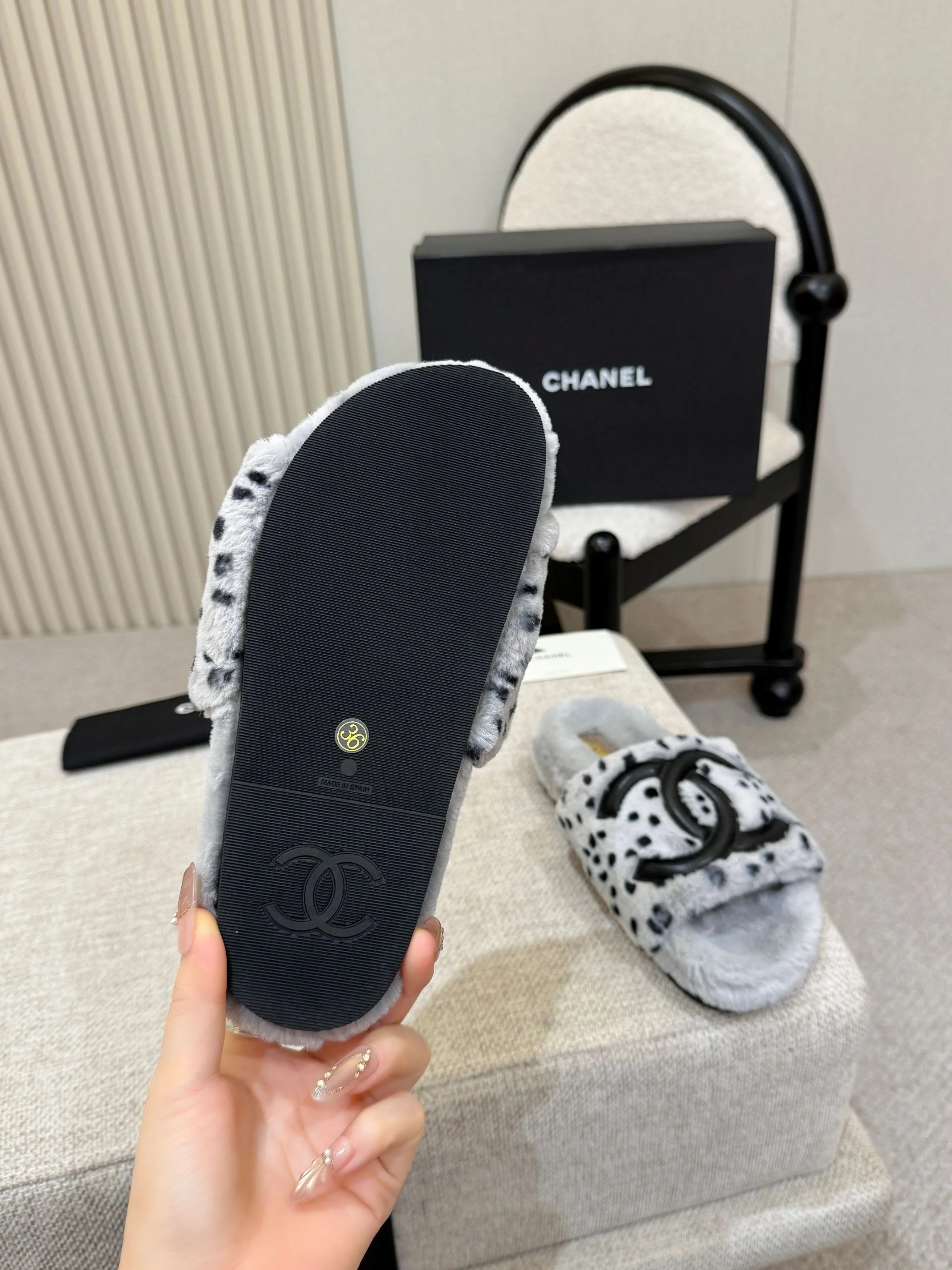 CHANEL Slippers Wool Grey-Black EU35-42 A80202609110516 - Image 11