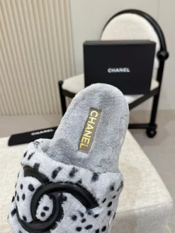 Alternative view of CHANEL Slippers Wool Grey-Black EU35-42 A80202609110516