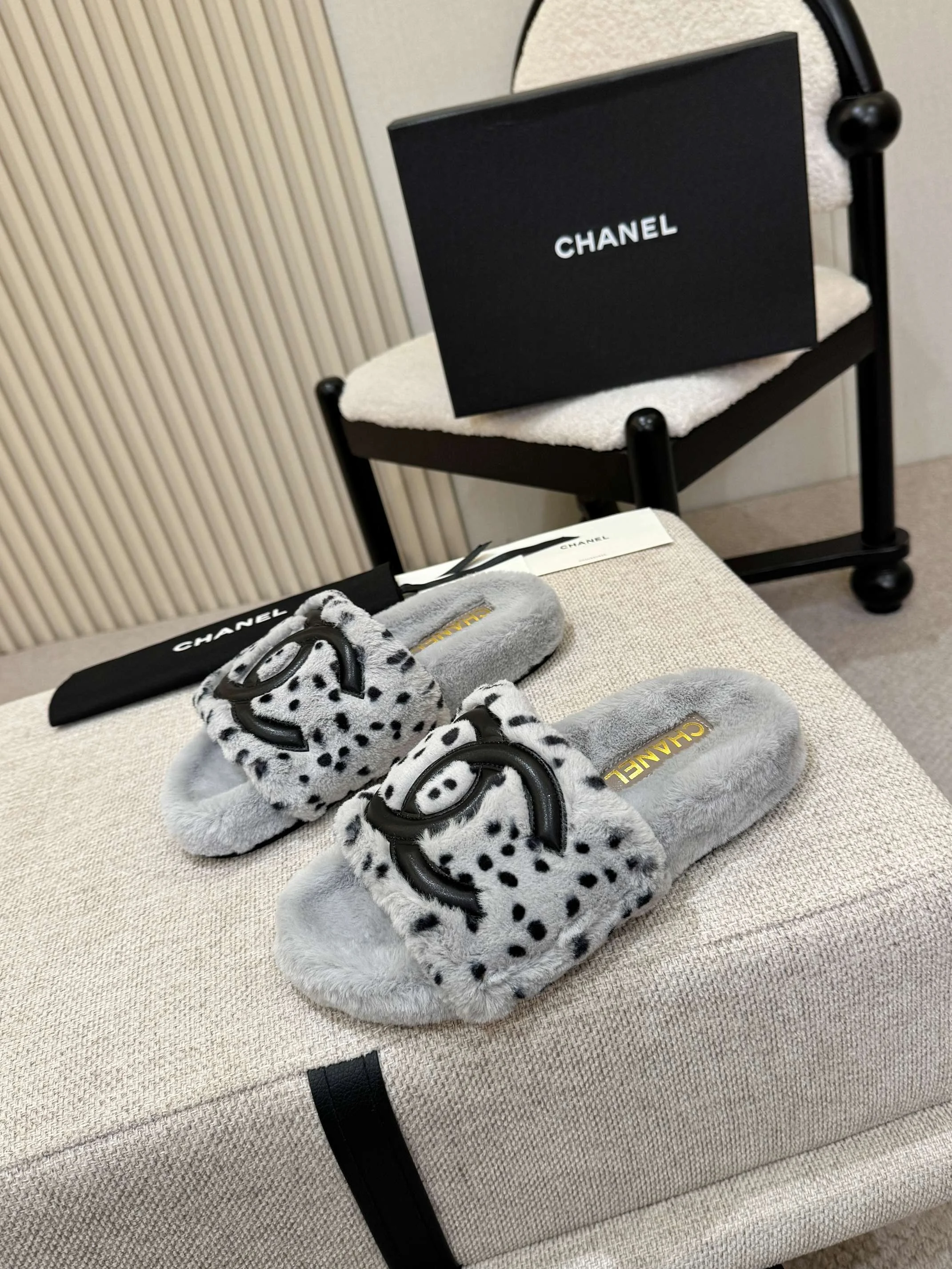 CHANEL Slippers Wool Grey-Black EU35-42 A80202609110516 - Image 4