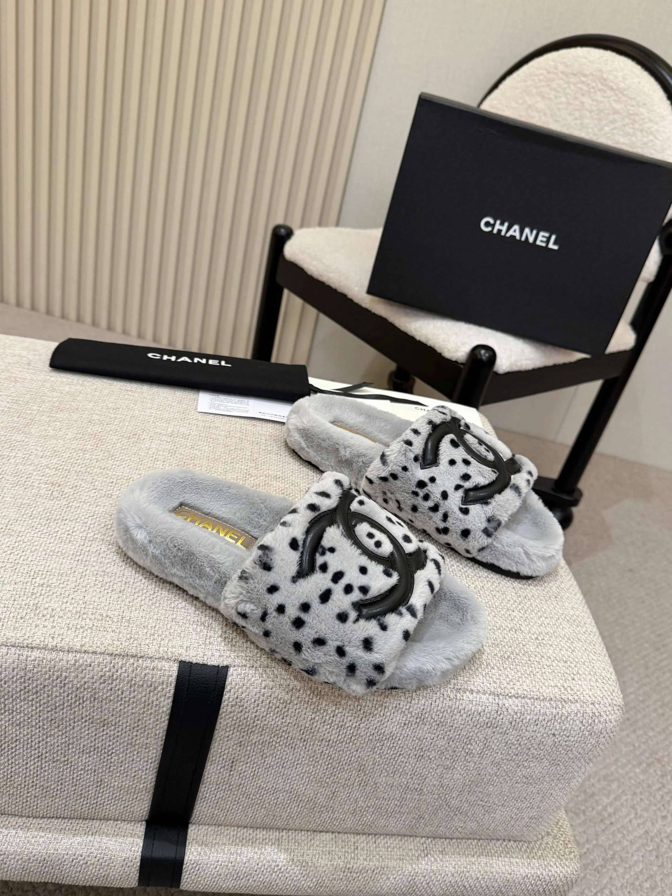 CHANEL Slippers Wool Grey-Black EU35-42 A80202609110516 - Image 6