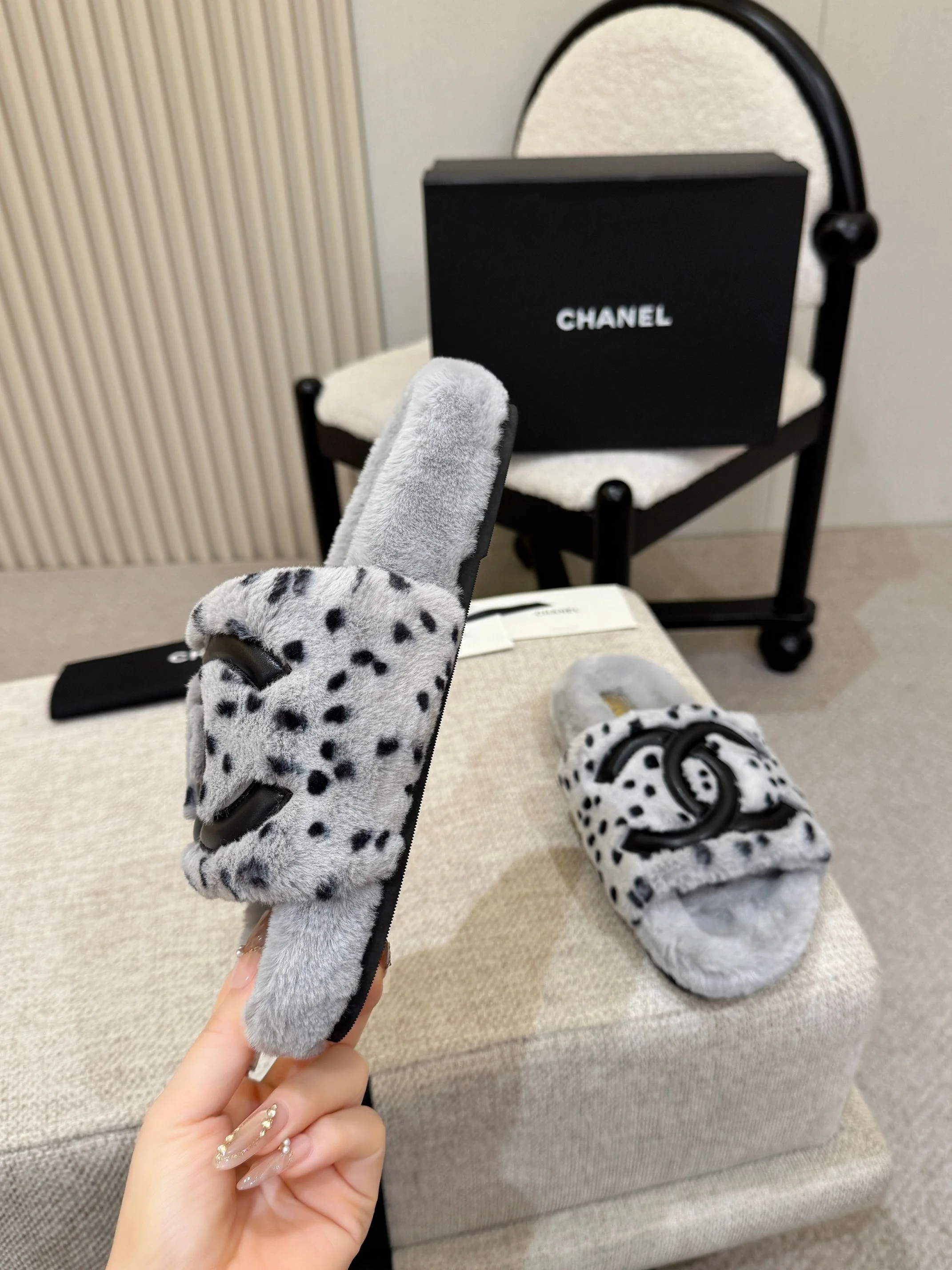 CHANEL Slippers Wool Grey-Black EU35-42 A80202609110516 - Image 7