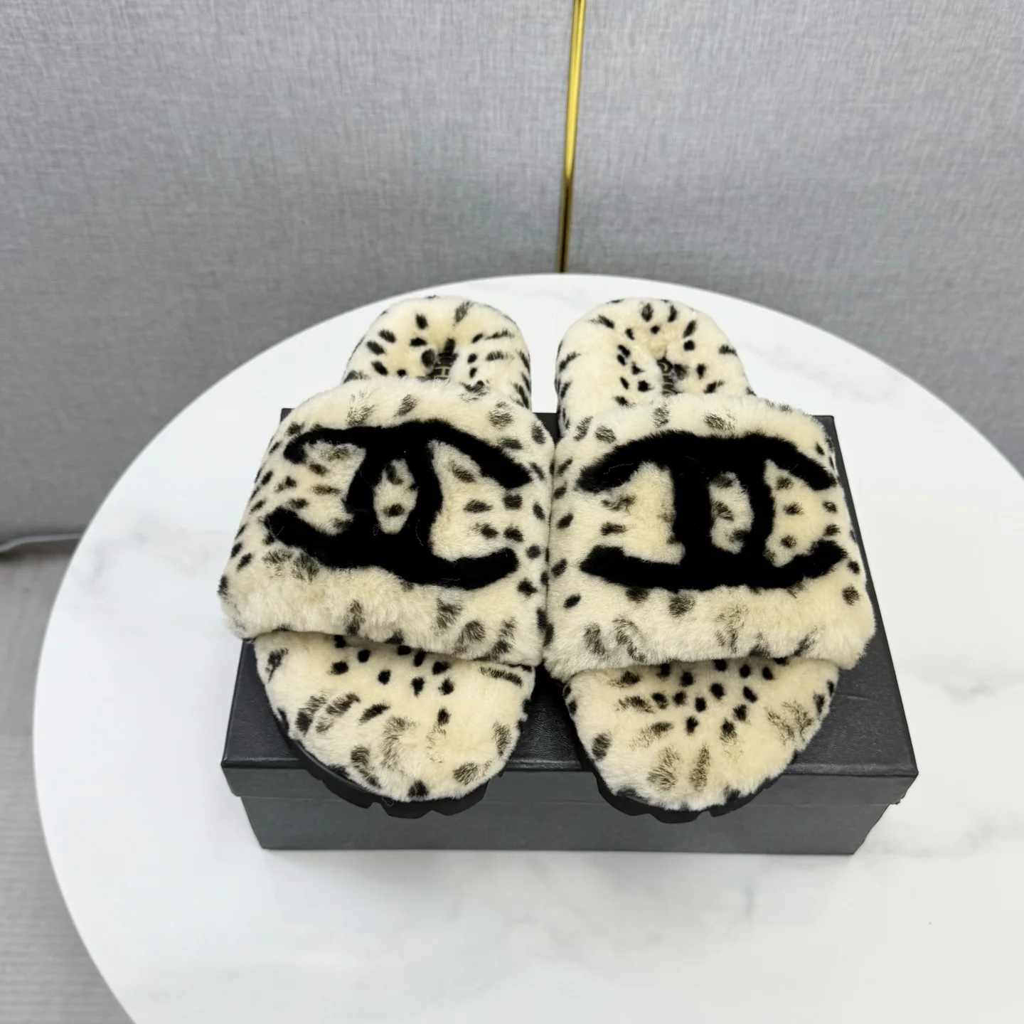CHANEL Slippers Wool Rubber Cream-Black EU35-39 B60202609110590 - Image 2