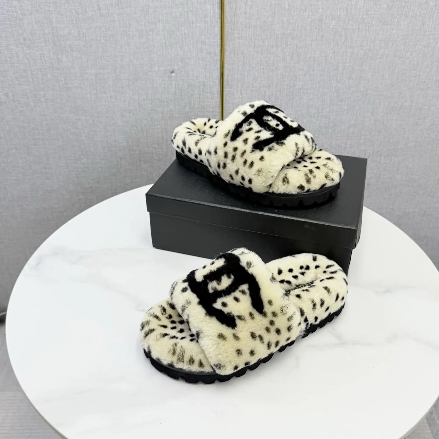 CHANEL Slippers Wool Rubber Cream-Black EU35-39 B60202609110590 - Image 4