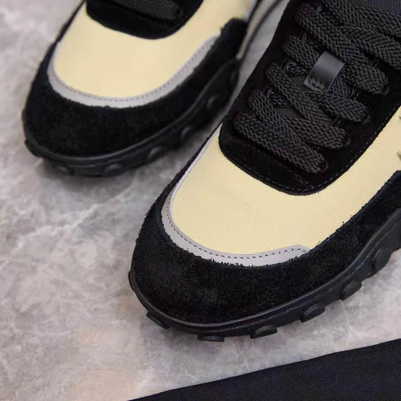 CHANEL Sneakers Leather Black-Beige EU35-41 B60202609110565 - Image 9