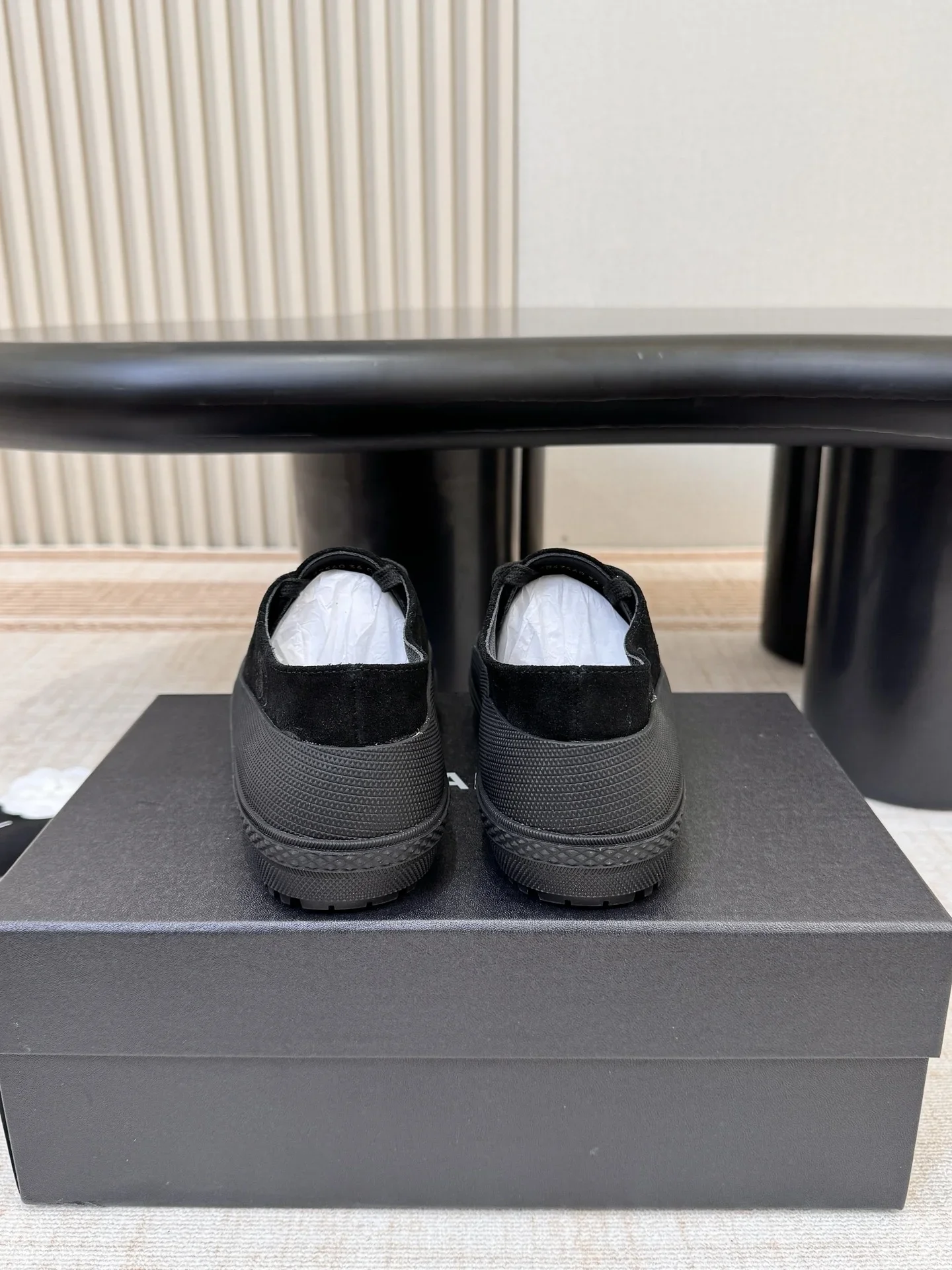 CHANEL Sneakers Leather Black-Gold EU35-40 B90202609112006 - Image 2