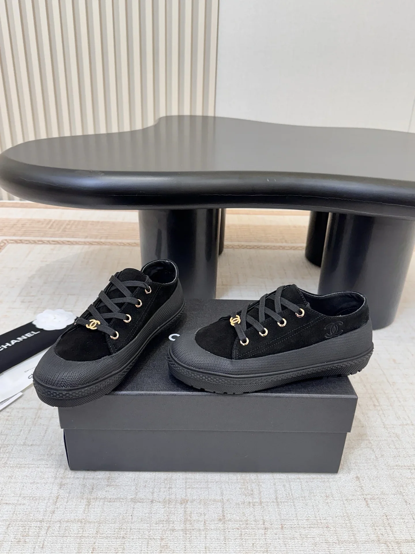 CHANEL Sneakers Leather Black-Gold EU35-40 B90202609112006 - Image 6