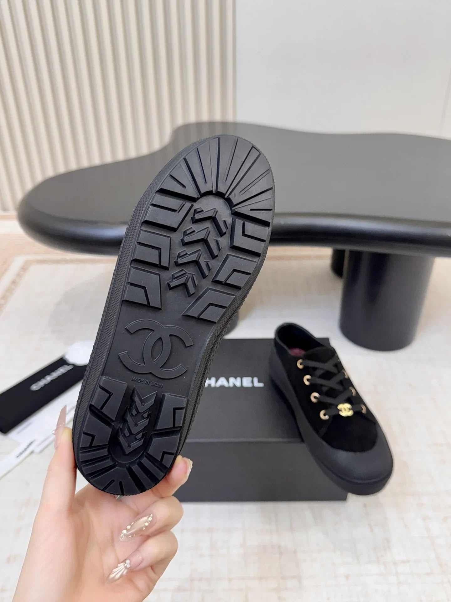 CHANEL Sneakers Leather Black-Gold EU35-40 B90202609112006 - Image 8