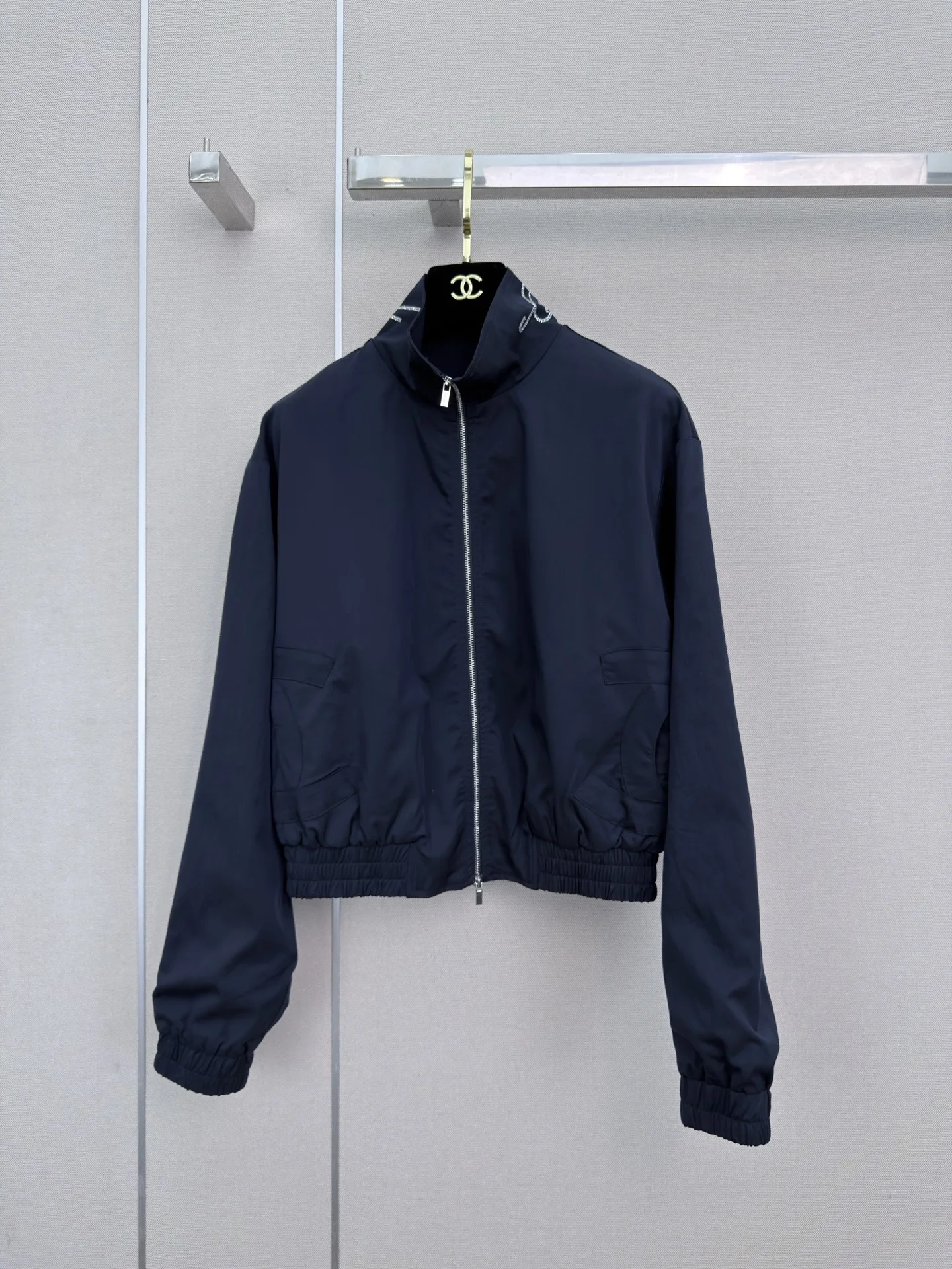 CHANEL Suits Navy-White S-L C30202609062646 - Image 2