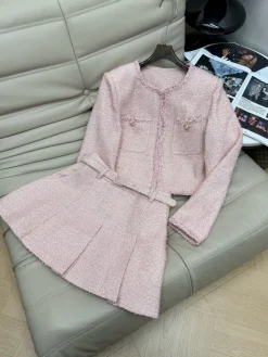 CHANEL Suits Tweed Pink S-M-L E70202609060257