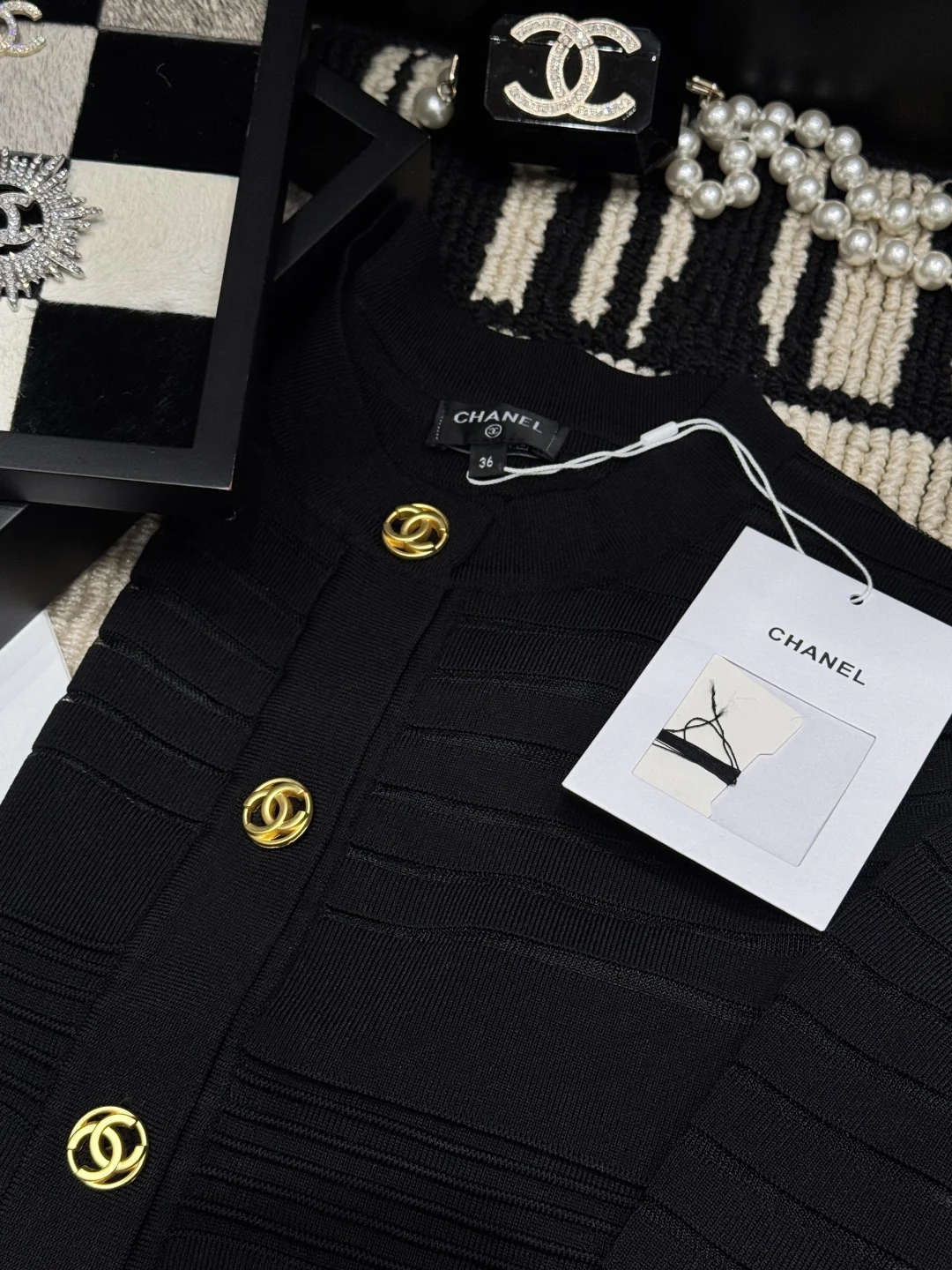 CHANEL Sweaters Black-Gold S-L C05202609061876 - Image 3