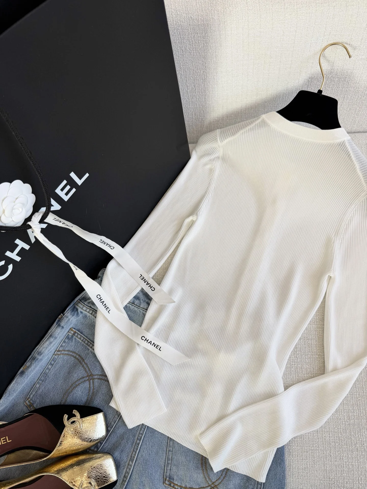 CHANEL Sweaters Black-White-Gold S-L B95202609062345 - Image 8