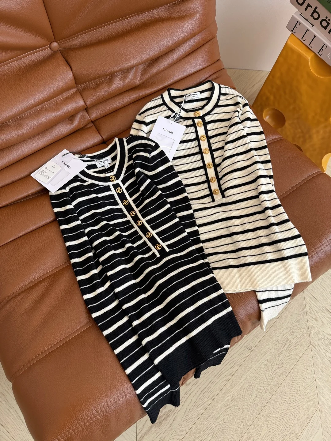 CHANEL Sweaters Black-White S-L B25202609062598