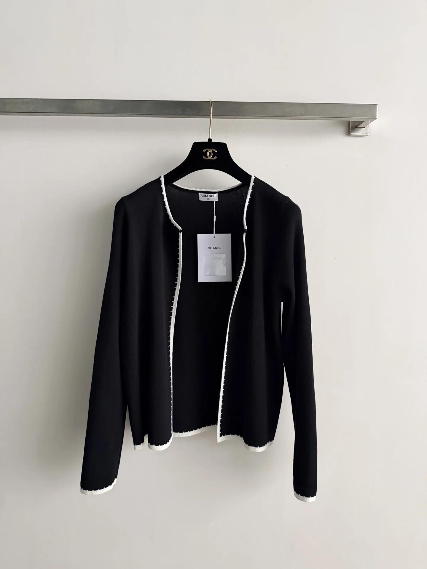 CHANEL Sweaters Black-White S-L B25202609063023 - Image 2