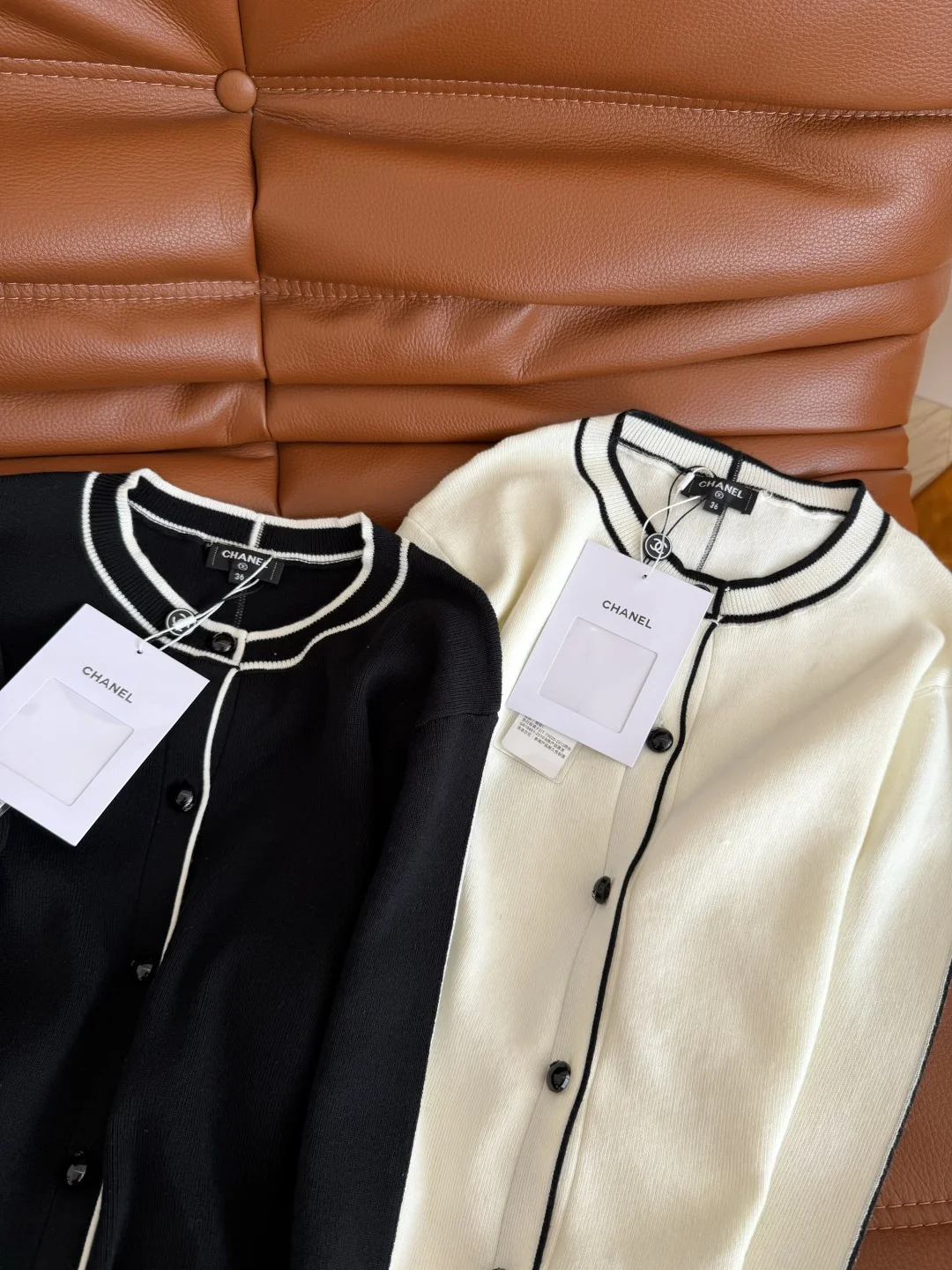 CHANEL Sweaters Black-White S-L B55202609060361 - Image 2