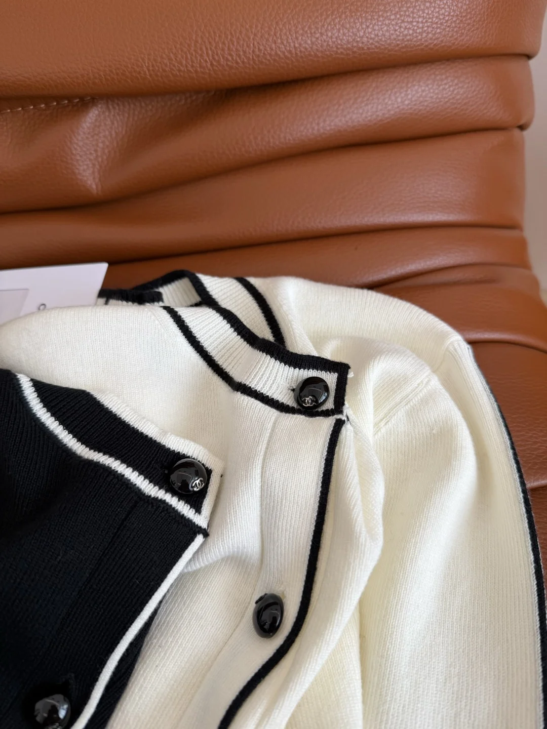 CHANEL Sweaters Black-White S-L B55202609060361 - Image 3