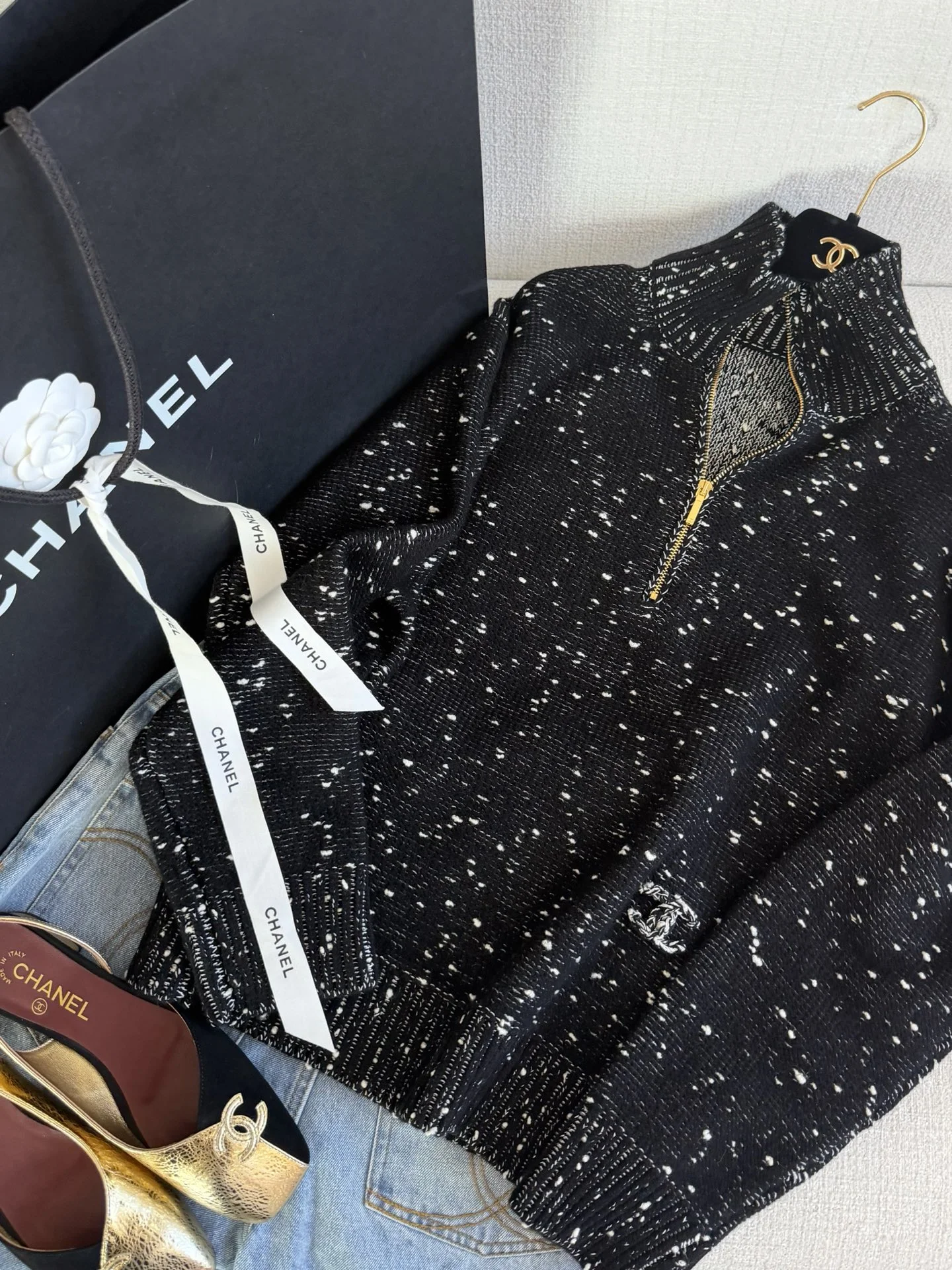 CHANEL Sweaters Black-White S-L D95202609062338