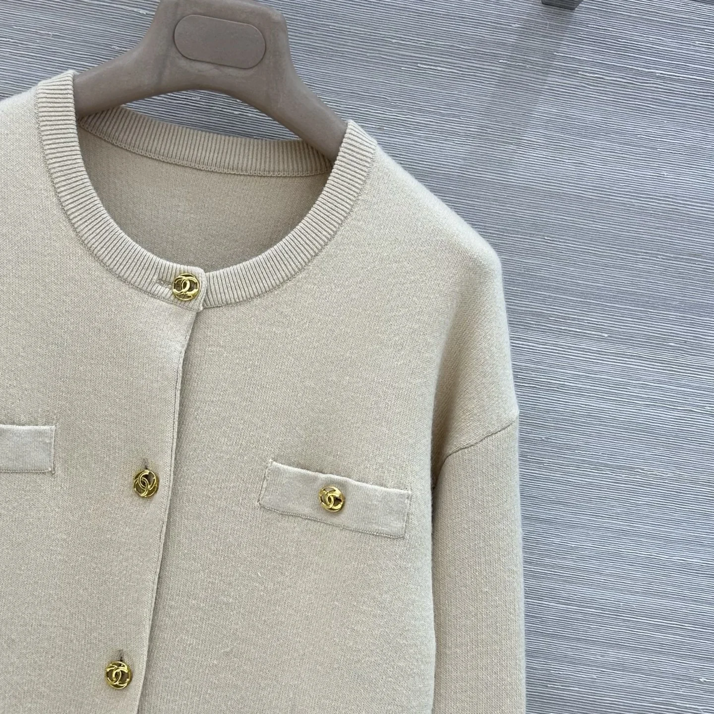 CHANEL Sweaters Cashmere Beige-Gold 36-40 D25202609062018 - Image 4