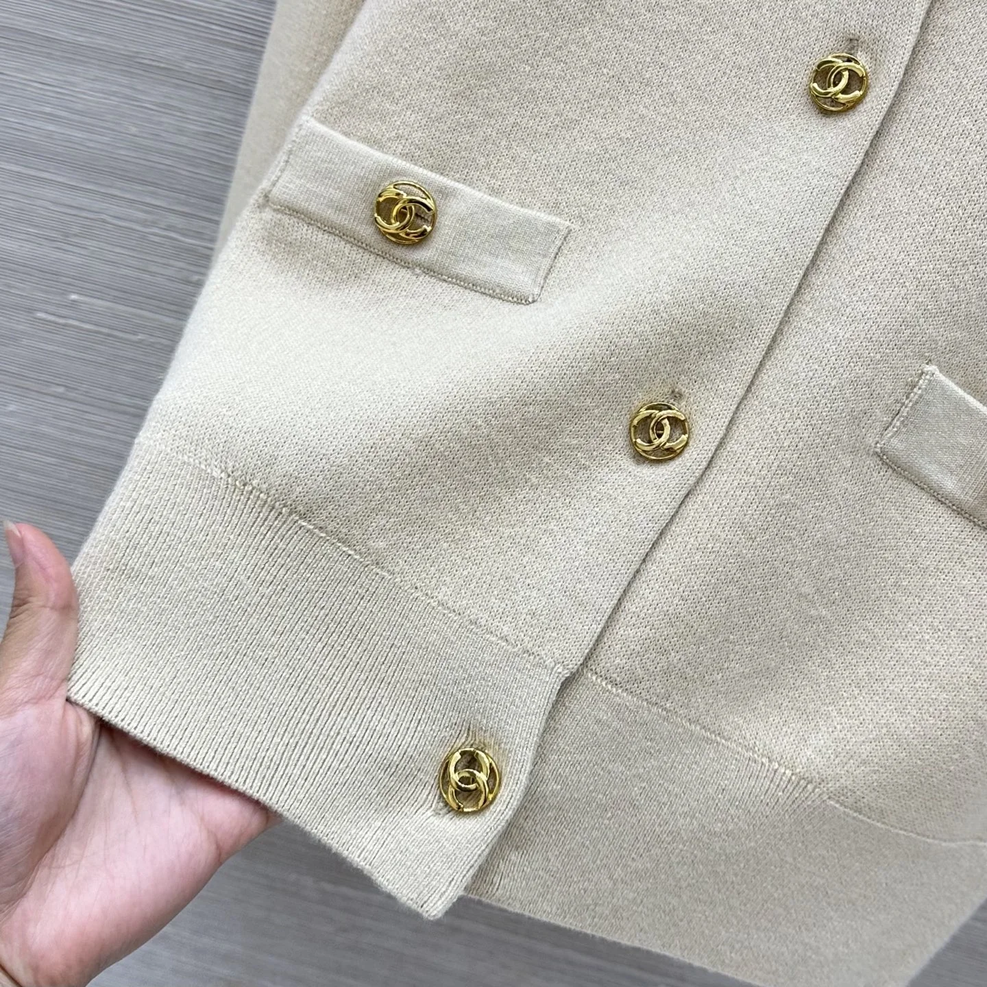 CHANEL Sweaters Cashmere Beige-Gold 36-40 D25202609062018 - Image 7