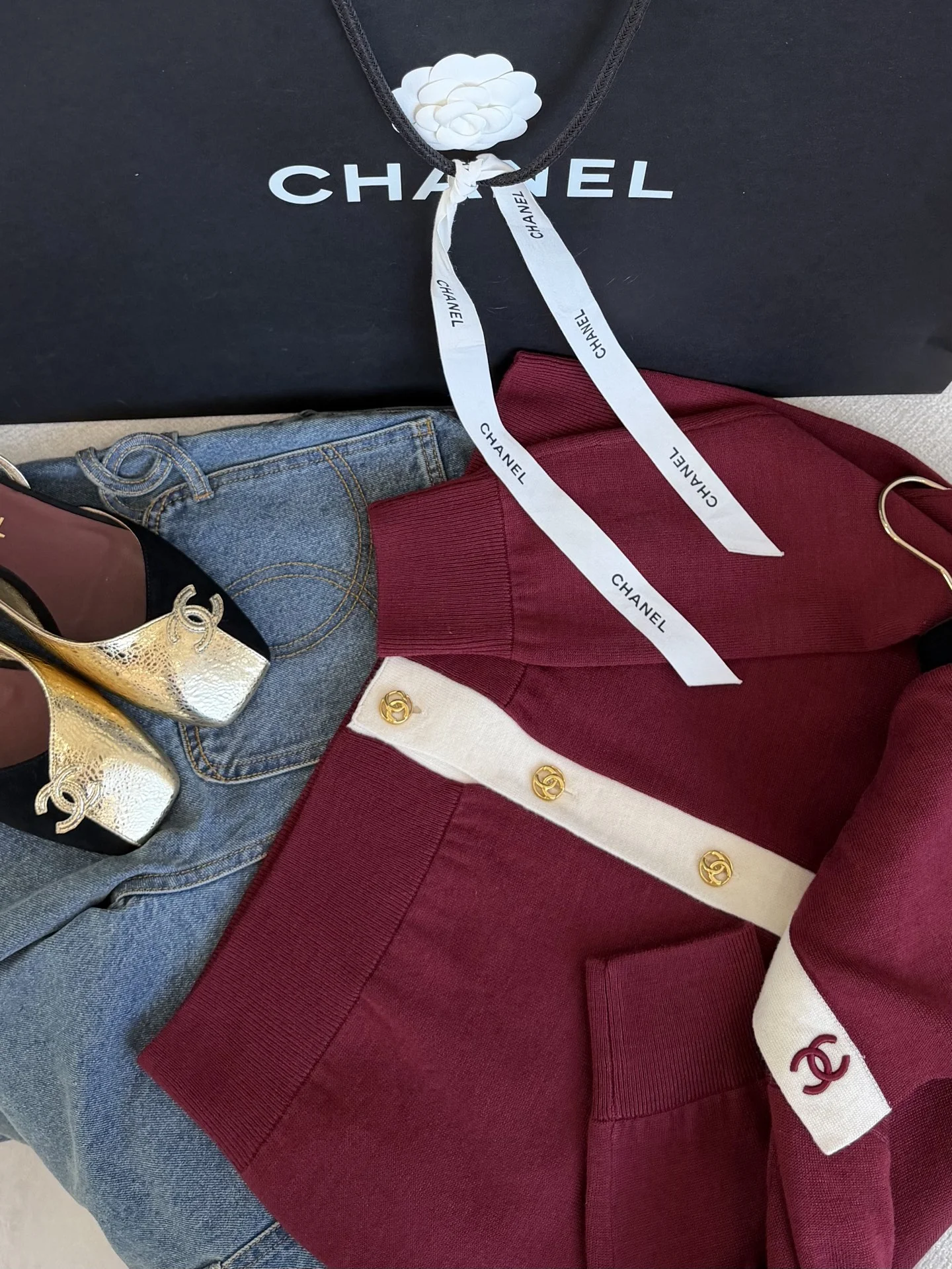 CHANEL Sweaters Cashmere Black-White-Gold-Burgundy S-L C75202609060289 - Image 5