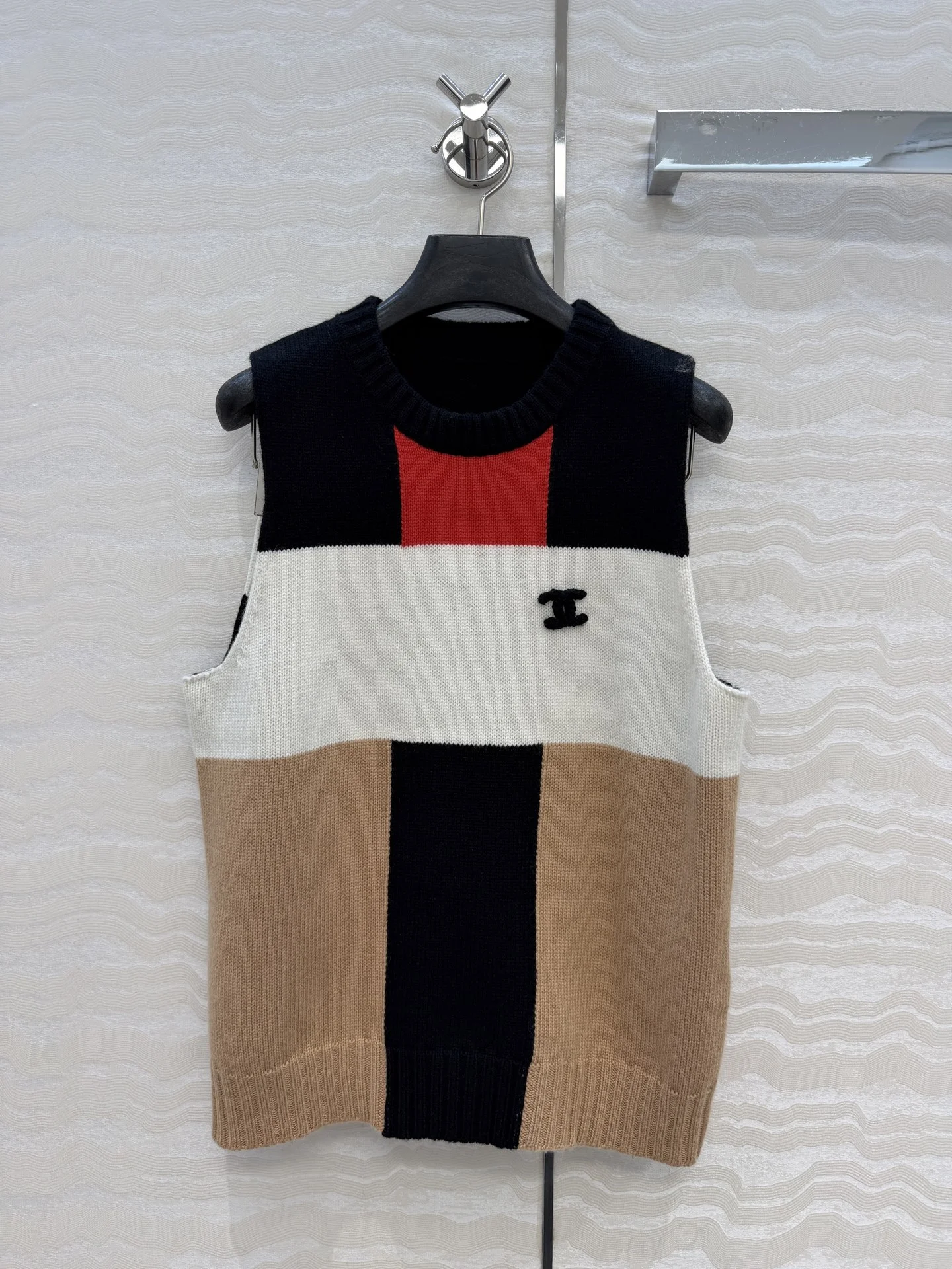 CHANEL Sweaters Cashmere Black-White-Red-Tan 36-40 B80202609061265