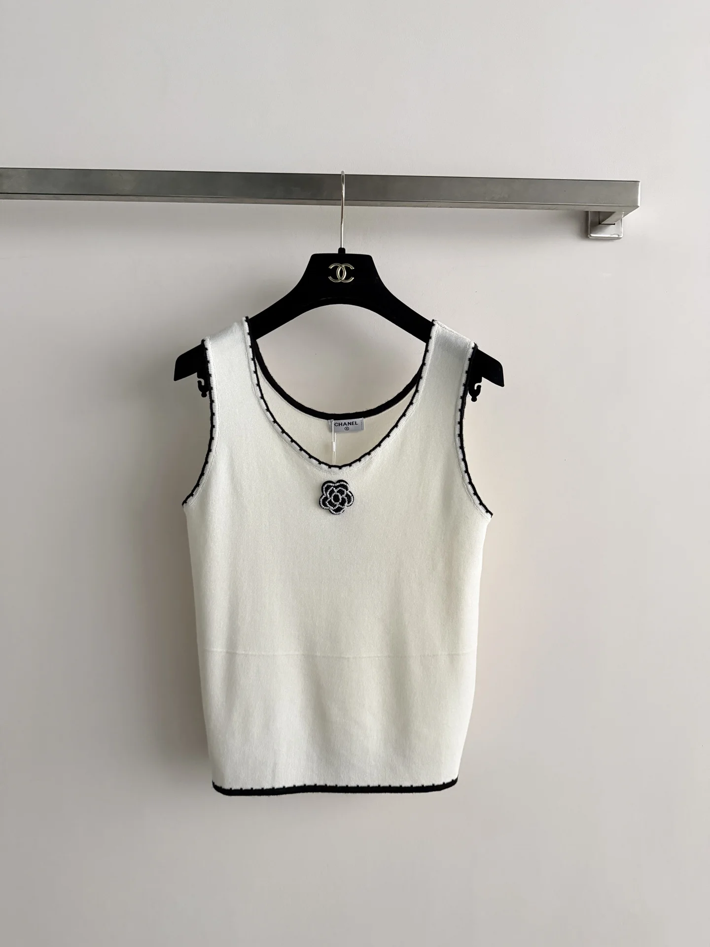 CHANEL Sweaters Cream-Black S-L B25202609063024 - Image 5