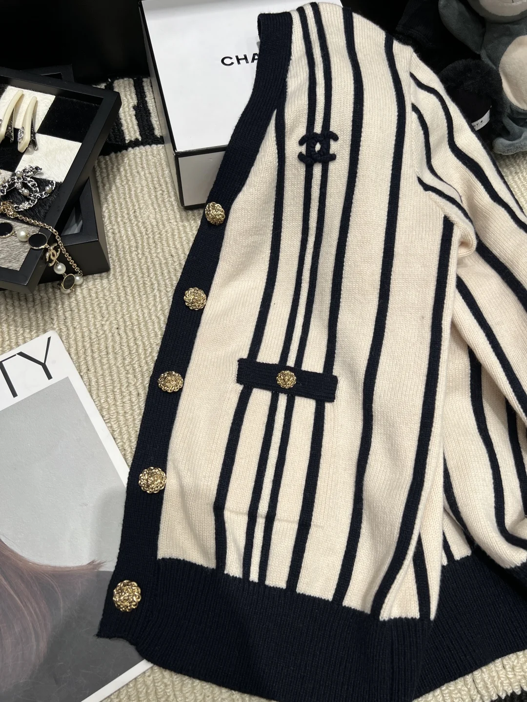 CHANEL Sweaters Cream-Black S-L C95202609061883 - Image 4