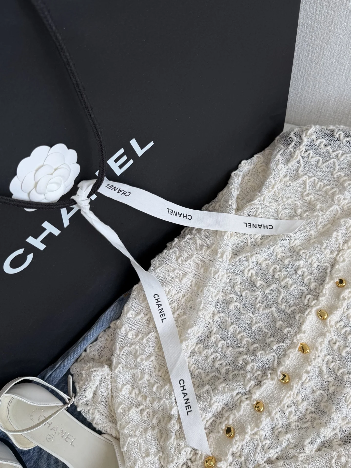 CHANEL Sweaters Jacquard Knit White-Gold S-L C15202609060283 - Image 3