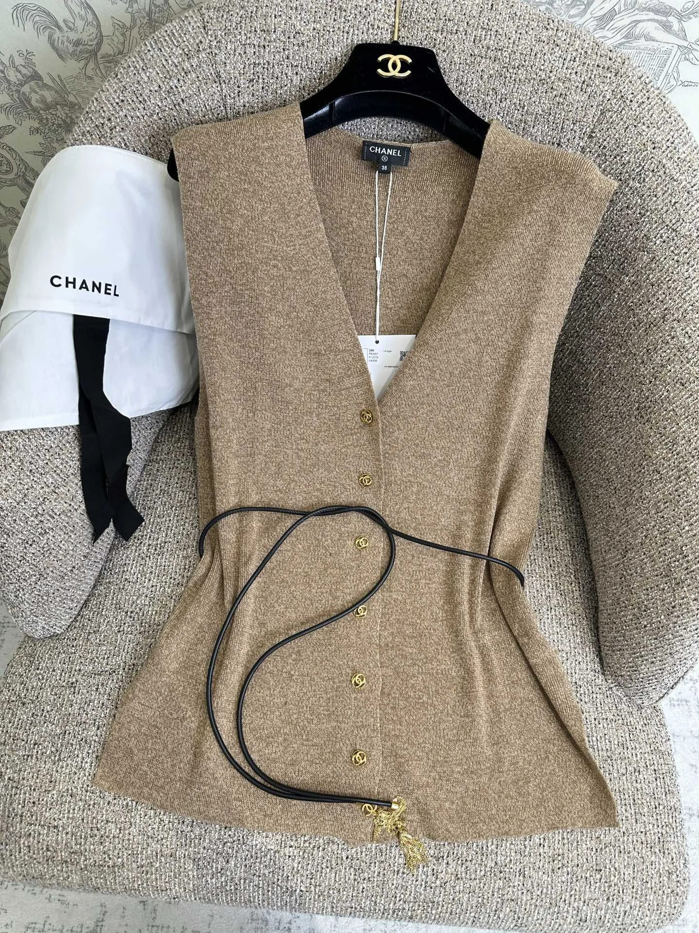 CHANEL Sweaters Knit Brown-Black S-L C35202609062772 - Image 3