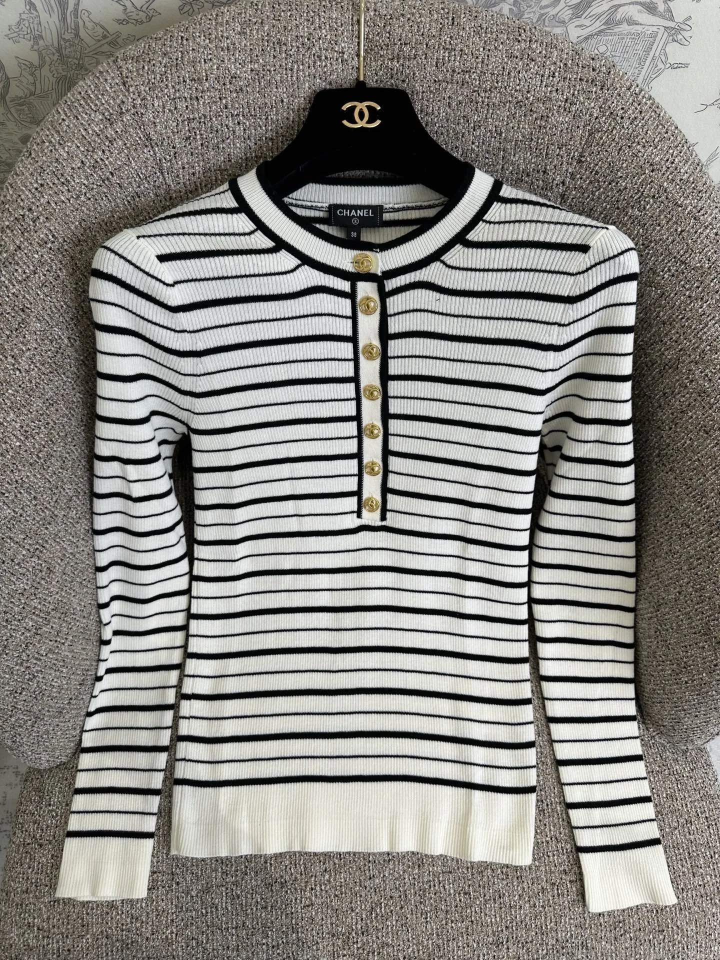 CHANEL Sweaters White-Black S-L B05202609062769 - Image 5