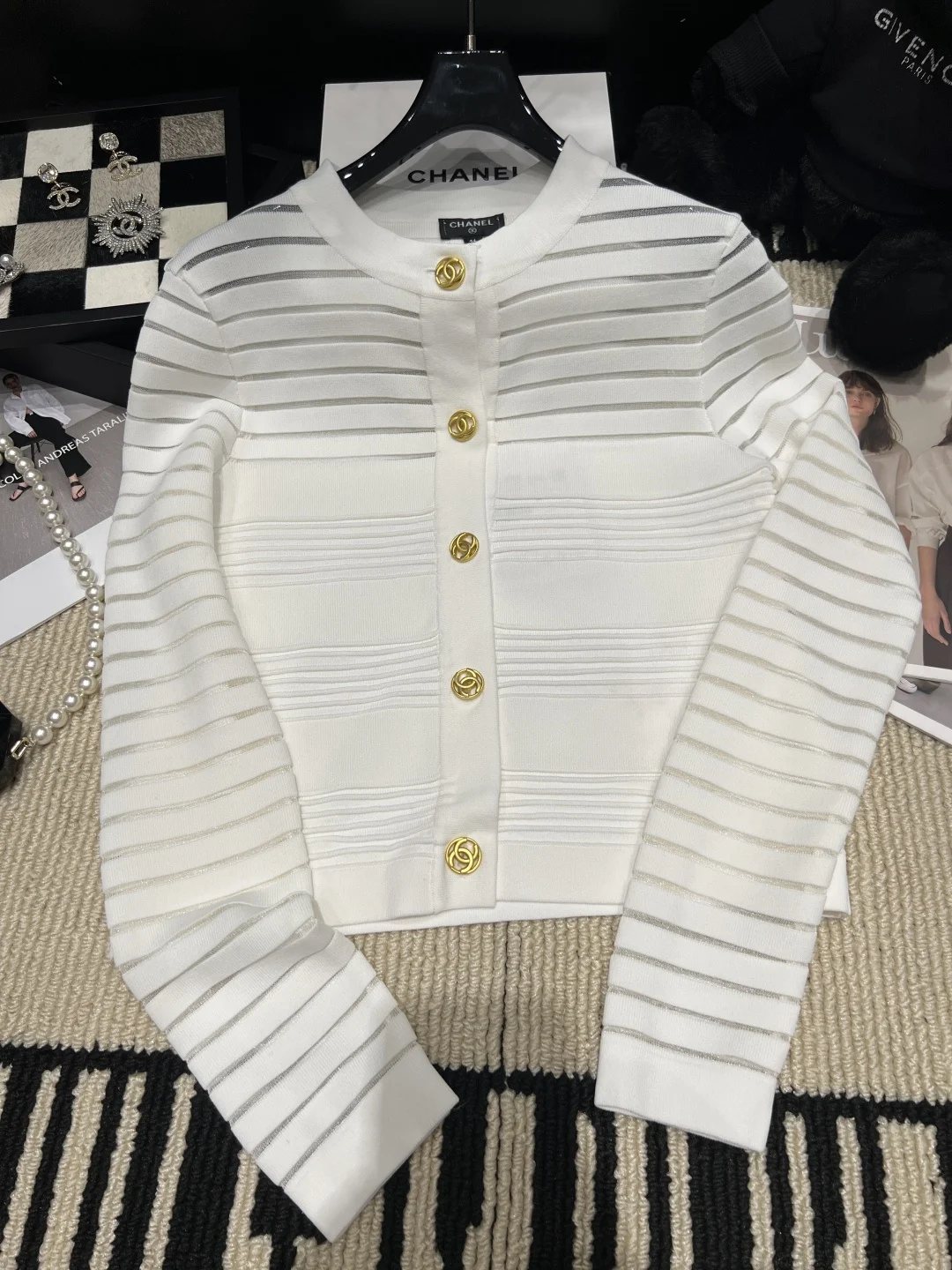 CHANEL Sweaters White-Gold S-M-L C05202609061875