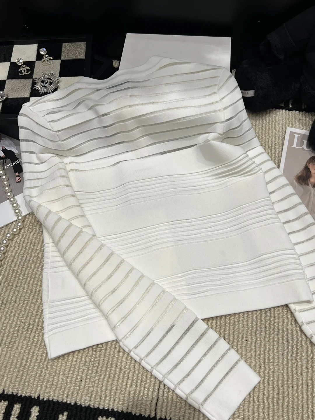 CHANEL Sweaters White-Gold S-M-L C05202609061875 - Image 7