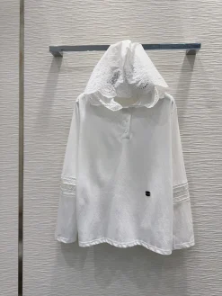 CHANEL T-shirts White-Black S-L B05202609062874