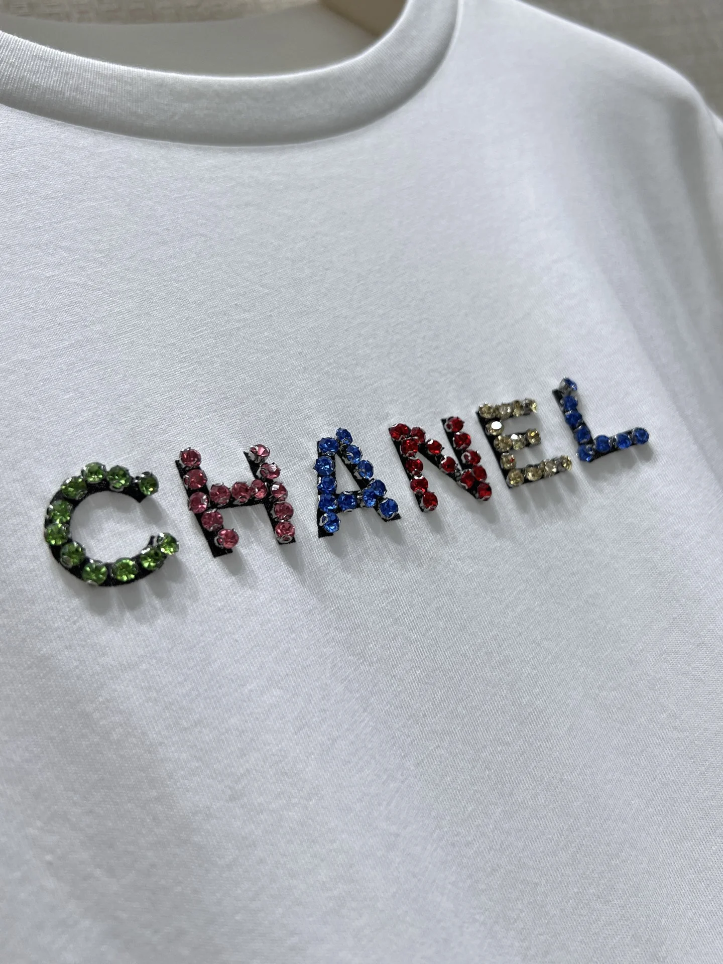 CHANEL T-shirts White-Multicolor S-L A65202609063191 - Image 5